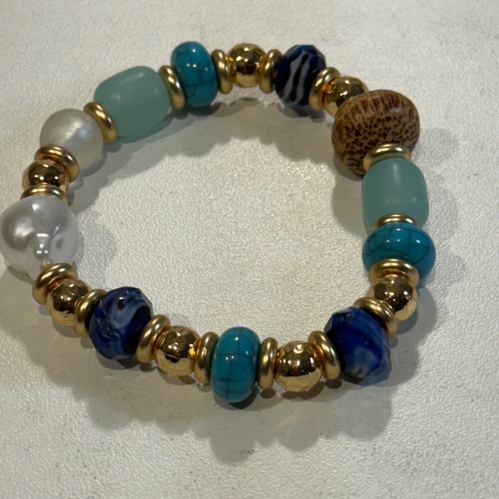 Beaded Stretch Bracelet Gold Accent Pearl Turquoise‎ Blue Unique Design